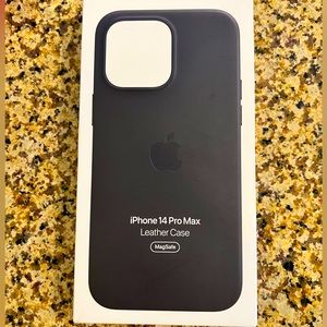 Apple iPhone, 14 Pro Max, black leather case